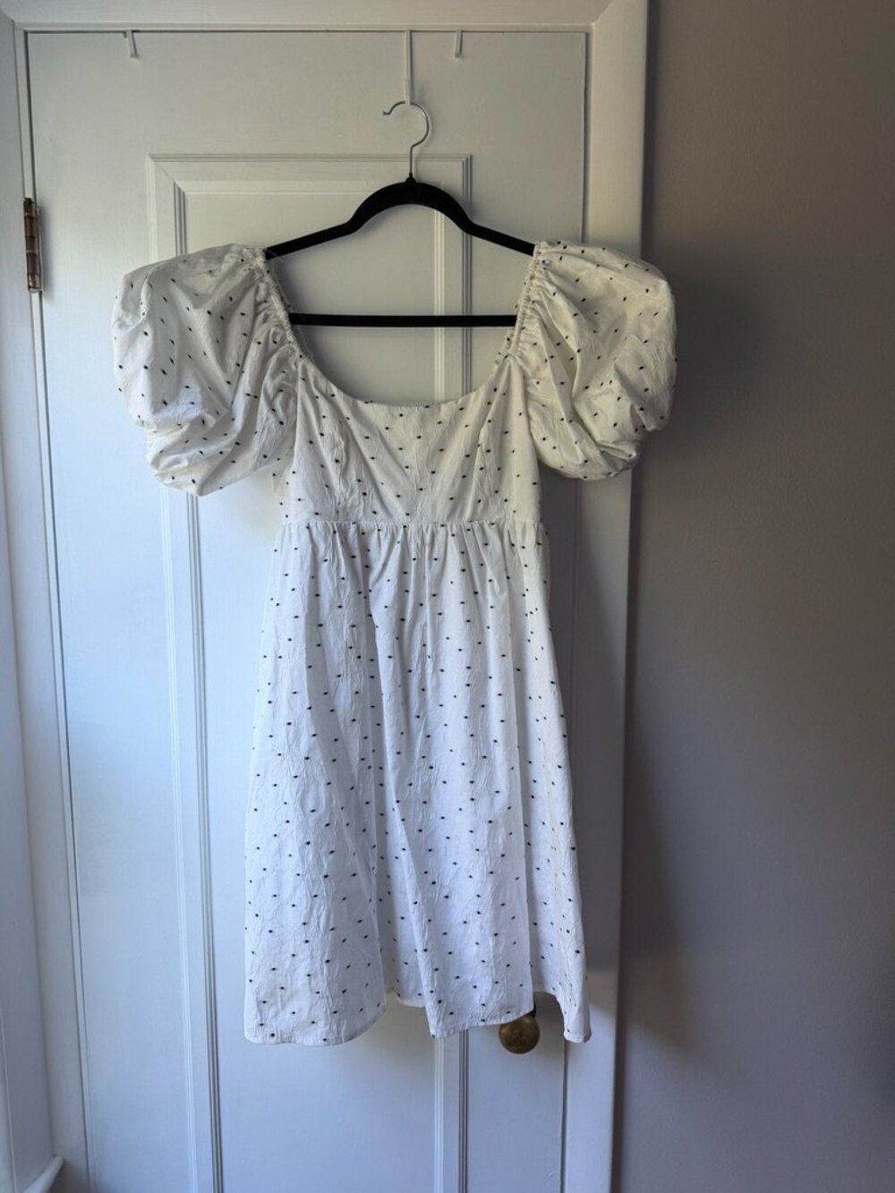 Moon River White Polka Dot Textured Puff Sleeve Mini Dress Size S - Picture 4 of 7